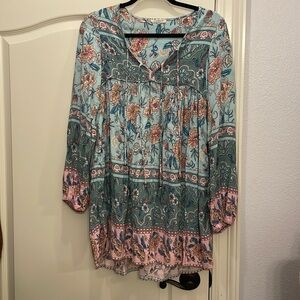 Super cute floral flowy dress